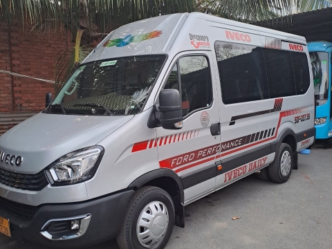 CHO THUÊ XE 16 CHỖ